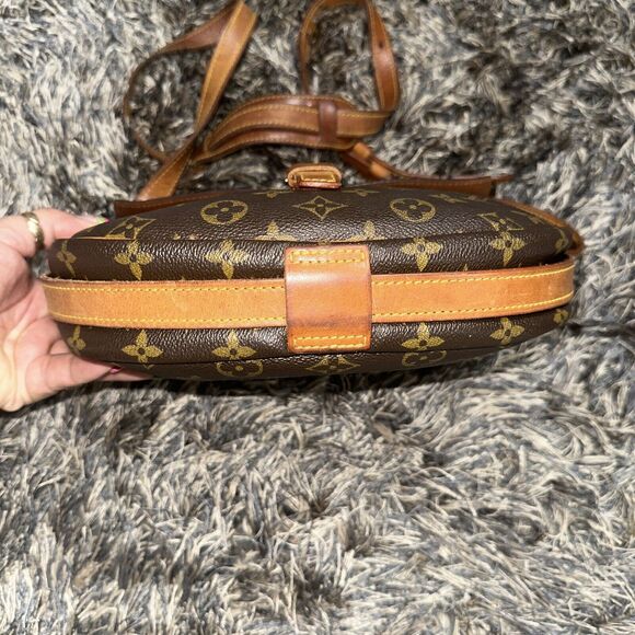 Authentic Louis Vuitton JEUNE FILLE 27 MNG Brown and Tan monogram Crossbody Bag - Picture 4 of 16